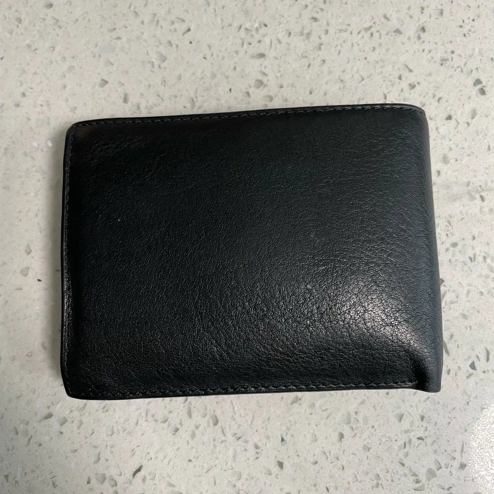 Kenneth Cole wallet